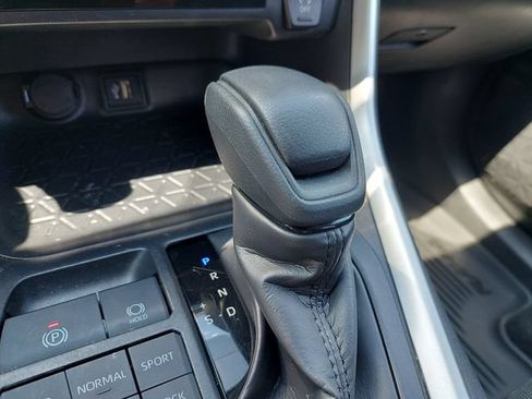 Certified 2025 Toyota RAV4 LE AWD/4WD image 28