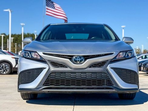 Used 2023 Toyota Camry SE FWD image 4
