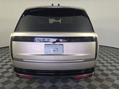Used 2023 Land Rover Range Rover Long Wheelbase SE AWD/4WD image 6