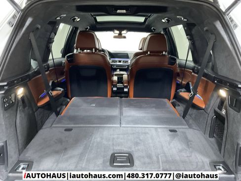 Used 2022 BMW X7 M50i image 15