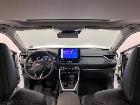 Used 2023 Toyota RAV4 XLE Premium AWD/4WD image 19