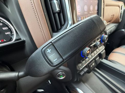 Used 2019 Chevrolet Silverado 1500 High Country AWD/4WD image 28