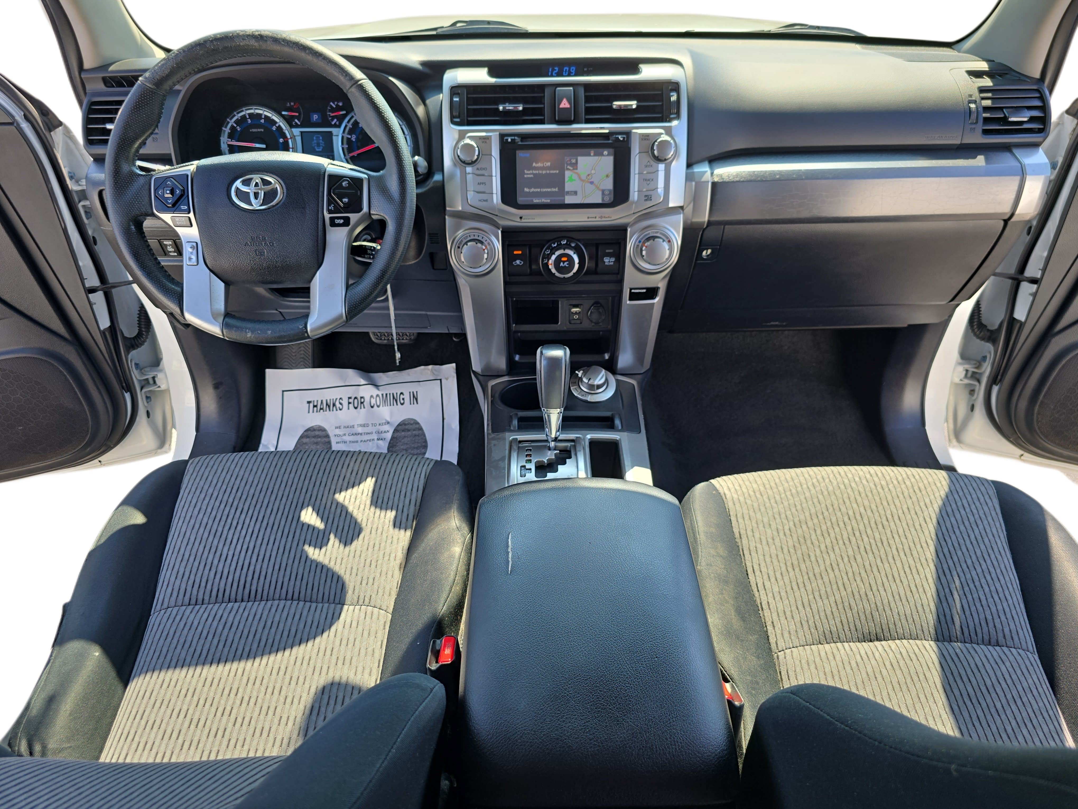 Used 2017 Toyota 4Runner SR5 AWD/4WD image 9