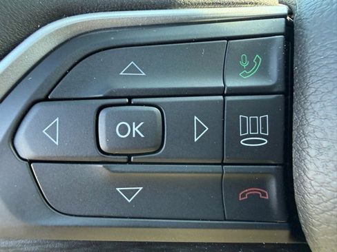 Used 2024 Jeep Grand Cherokee L Laredo w/ Luxury Tech Group I image 19