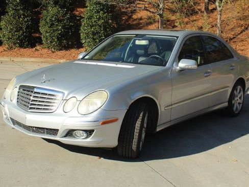 Used 2008 Mercedes-Benz E 350 Sedan image 3