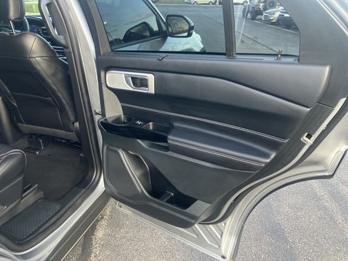 Used 2023 Ford Explorer ST w/ Equipment Group 401A AWD/4WD image 11