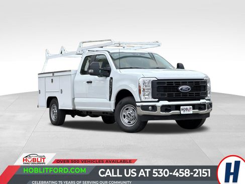 New 2026 Ford F250 XL w/ XL Chrome Package image 1
