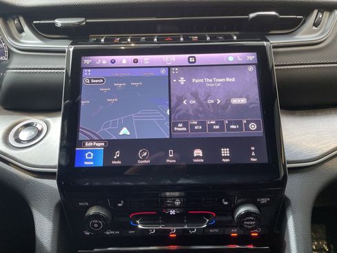 Certified 2025 Jeep Grand Cherokee L Limited w/ Black Appearance Package image 22