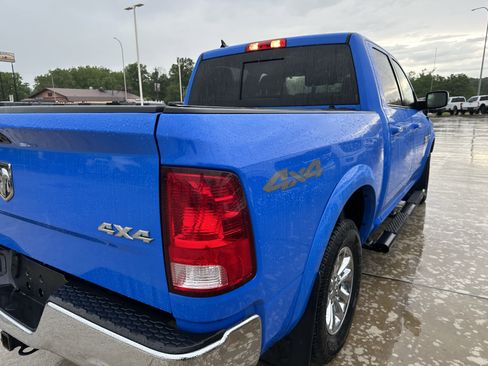 Used 2018 RAM 1500 SLT AWD/4WD image 8