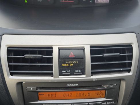 Used 2012 Toyota Yaris Sedan image 26