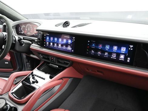 New 2026 Porsche Cayenne GTS image 19