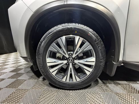 Used 2023 Nissan Rogue SV image 26