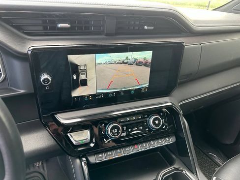 Used 2023 GMC Sierra 1500 AT4X AWD/4WD image 17