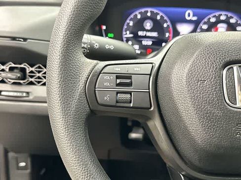 Used 2025 Honda Accord LX image 17