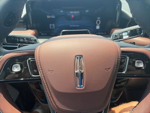 Used 2025 Lincoln Aviator Reserve w/ Equipment Group 201A AWD/4WD image 21
