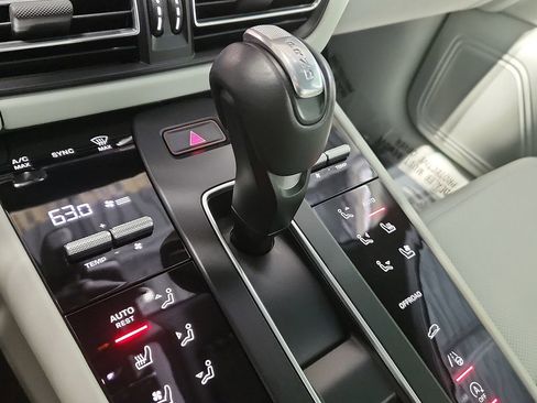 Certified 2023 Porsche Macan S AWD/4WD image 15
