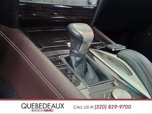 Used 2017 Lexus LS 460 RWD image 16