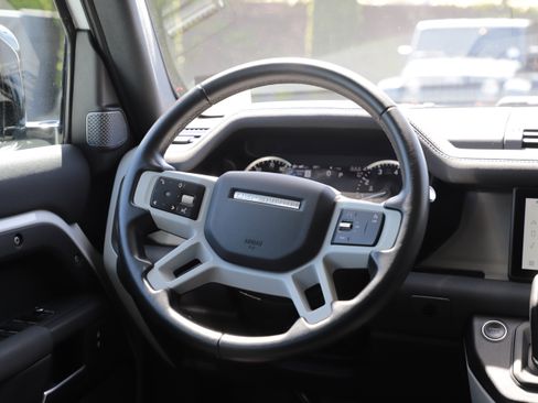 Used 2022 Land Rover Defender 110 AWD/4WD image 19