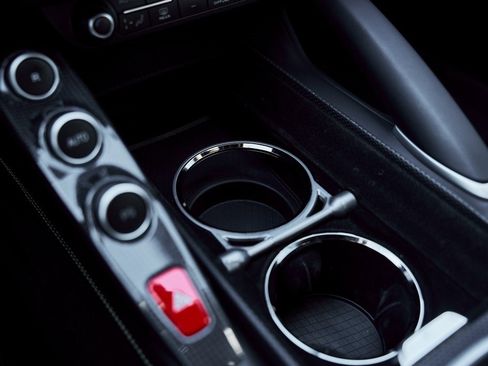 Used 2018 Ferrari GTC4Lusso T image 64