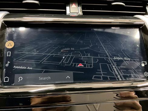 Used 2023 Land Rover Discovery Sport SE image 36