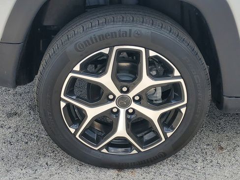 Used 2025 Jeep Compass Limited AWD/4WD image 5