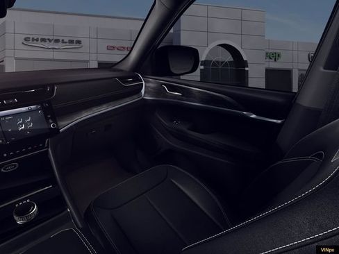 New 2026 Jeep Grand Cherokee L 4WD image 19