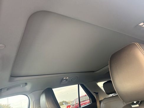 Used 2024 Ford Explorer XLT w/ Equipment Group 202A image 23