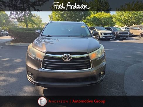 Used 2015 Toyota Highlander XLE FWD image 14