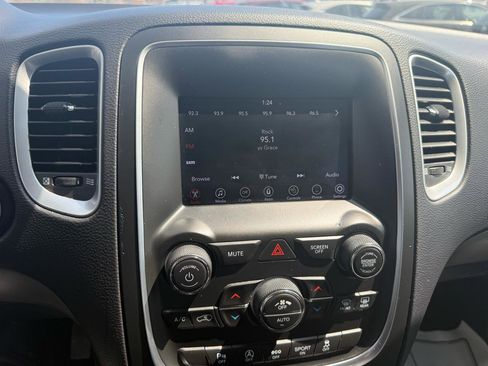 Used 2019 Dodge Durango SXT image 16