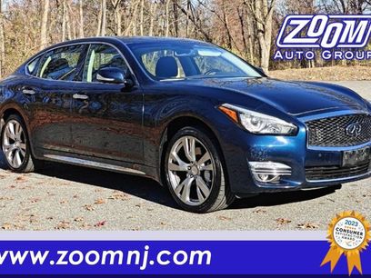 Used 2016 INFINITI Q70 L 3.7 w/ Deluxe Touring Package