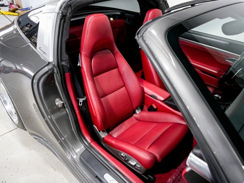 Used 2015 Porsche 911 Targa 4 image 30