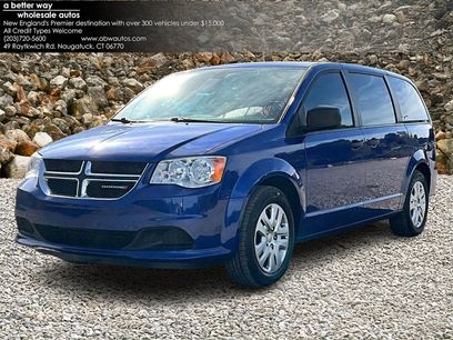 Used 2019 Dodge Grand Caravan SE w/ UConnect Hands-Free Group