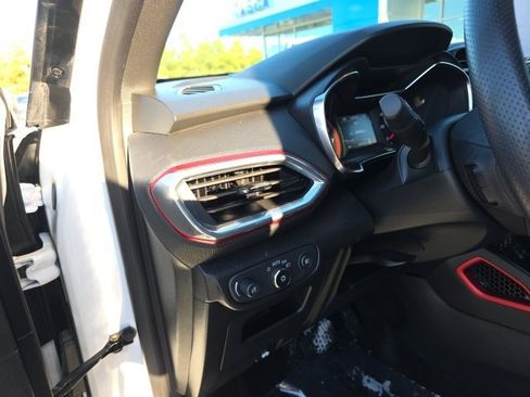 Used 2023 Chevrolet TrailBlazer RS w/ Convenience Package image 13