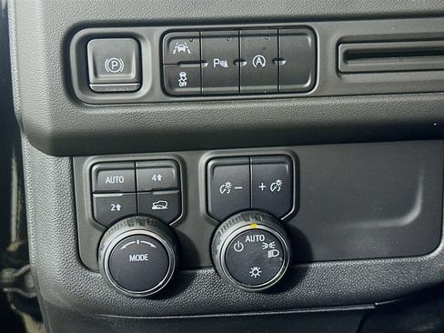 Used 2023 Chevrolet Tahoe LT AWD/4WD image 23