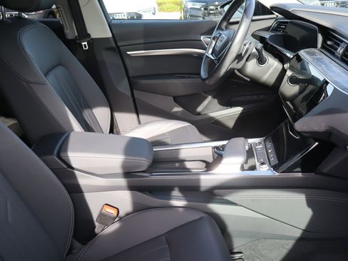 Used 2021 Audi e-tron Premium w/ Convenience Plus Package image 13