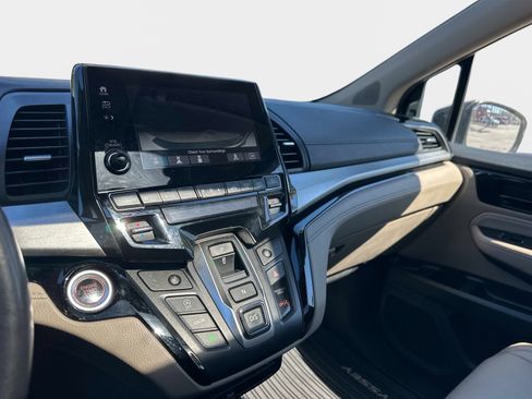 Used 2021 Honda Odyssey Touring image 25