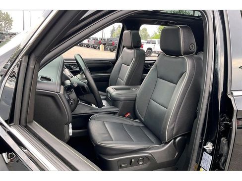 Used 2023 GMC Yukon SLT w/ SLT Premium Package AWD/4WD image 27