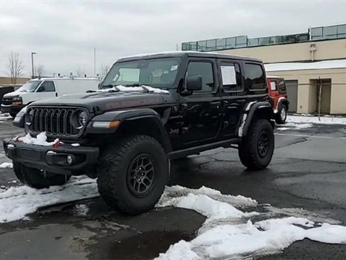 Used 2024 Jeep Wrangler Unlimited Rubicon image 5