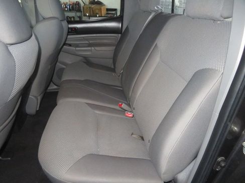 Used 2012 Toyota Tacoma 4x4 Double Cab image 27