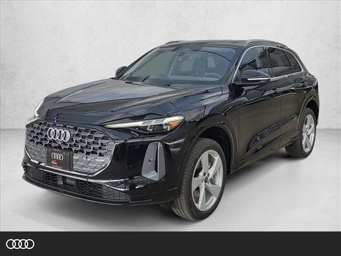 New 2026 Audi Q5 Premium AWD/4WD image 1