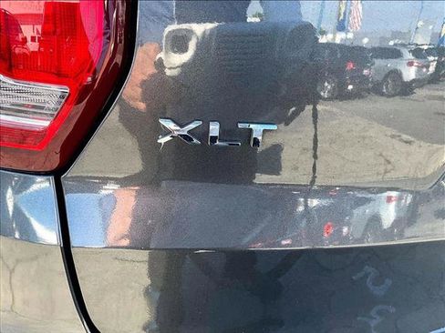 Used 2018 Ford Explorer XLT w/ Equipment Group 202A image 30