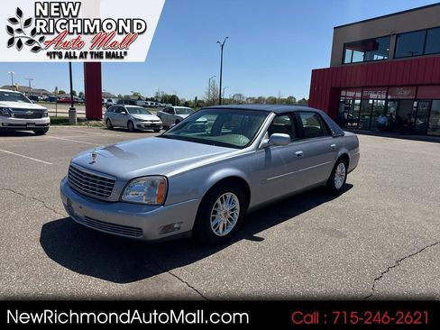Used 2004 Cadillac De Ville w/ Equipment Group FWD image 1