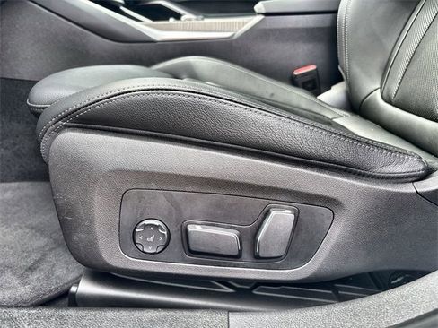 Used 2025 BMW 330i xDrive Sedan w/ Convenience Package image 12