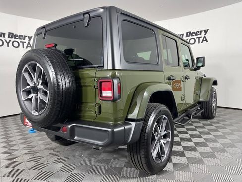 Used 2024 Jeep Wrangler Unlimited image 23