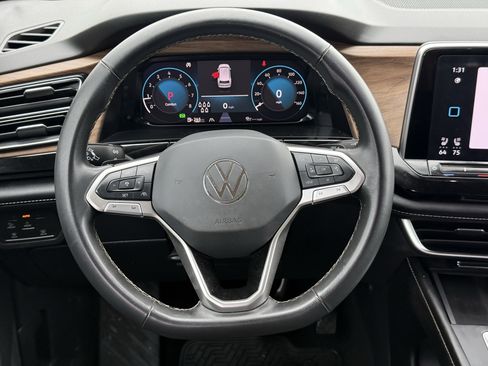 Used 2024 Volkswagen Atlas SE AWD/4WD image 15