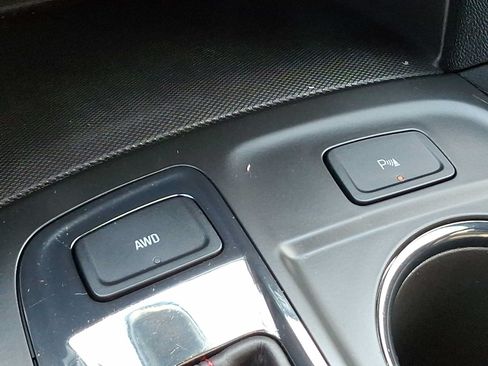 Used 2024 Chevrolet Equinox RS AWD/4WD image 24