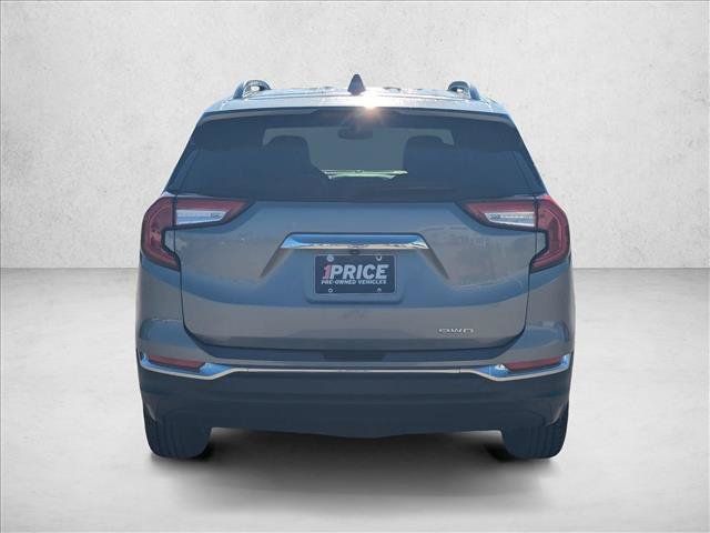 Used 2024 GMC Terrain SLT AWD/4WD image 7
