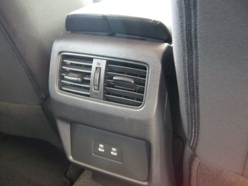 Used 2026 Nissan Rogue SV FWD image 24