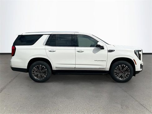 New 2026 GMC Yukon Elevation image 3