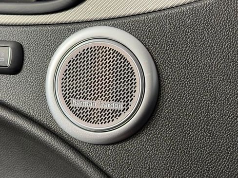 Used 2024 Alfa Romeo Stelvio AWD image 21